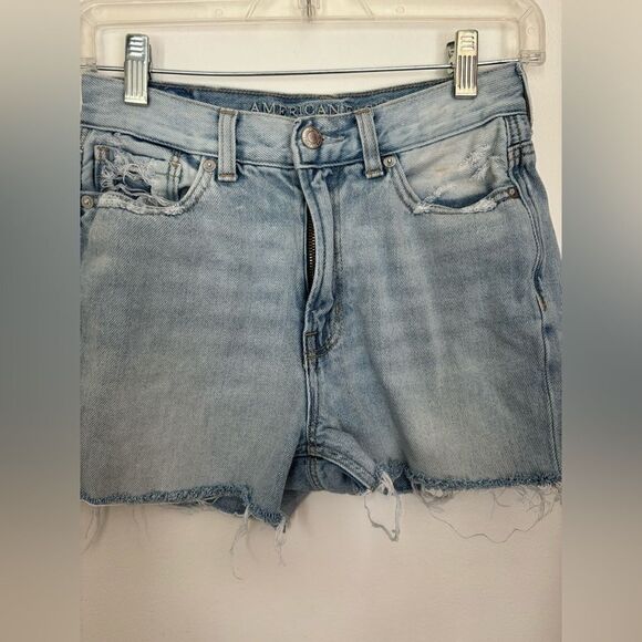 American Eagle distressed denim cutoff mom jean shorts size 2 100% cotton - Picture 7 of 9